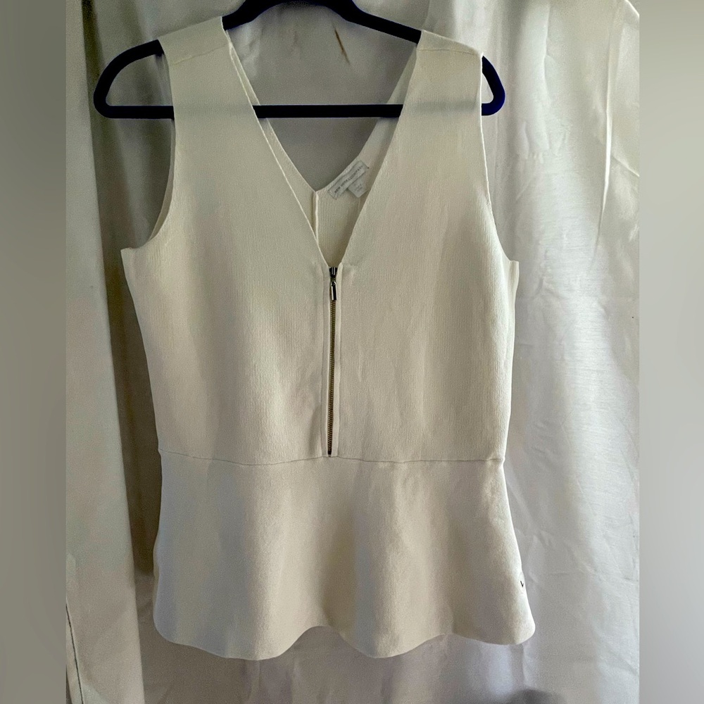 NWT New York & Company White Linen Seamless Tank with Front Zipper Size L